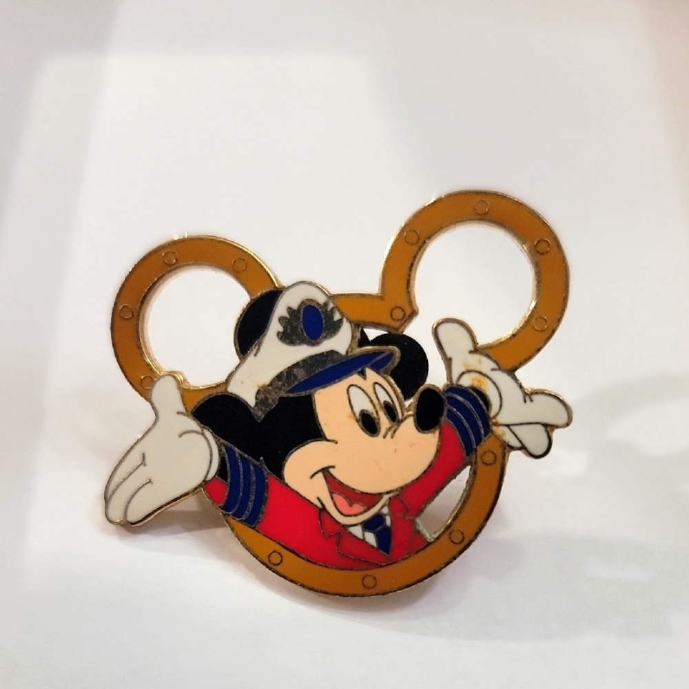 Disney Mickey Mouse Captain Pin - Gold and Red